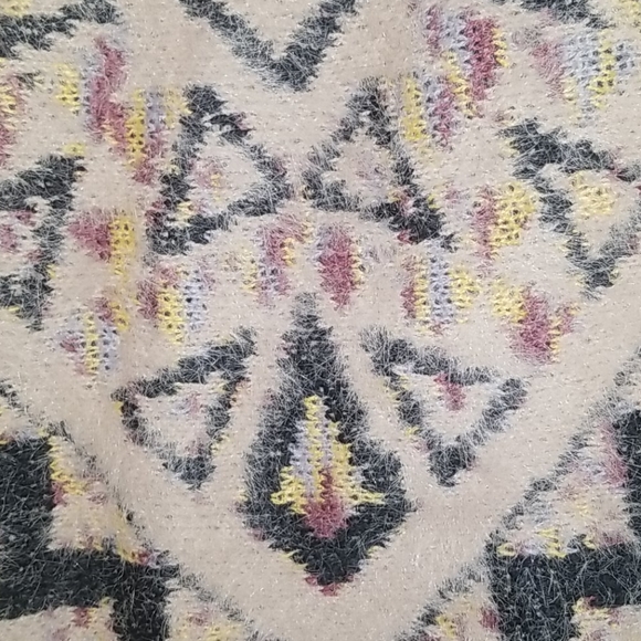 Poncho - Picture 3 of 3